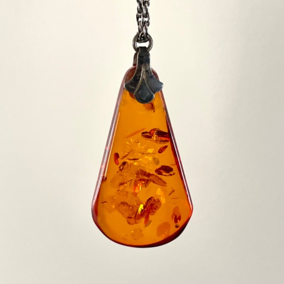 Vintage Amber Necklace - Picture 8 of 17